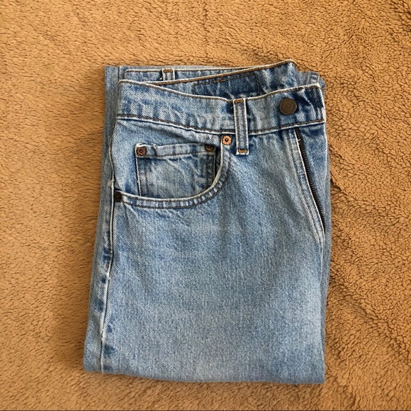 Levi’s 550 Jeans - Picture 4 of 4